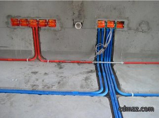  强电弱电线路交叉，如何处理？